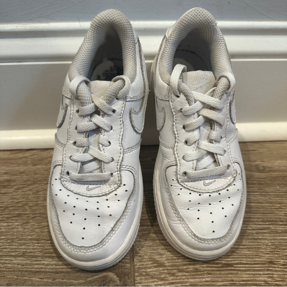 Kids White Nike Air Force 1, size US 11. LOOK BETTER IN PERSON! - Picture 7 of 9